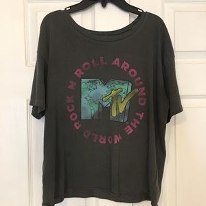 american eagle x mtv cropped shirt size small